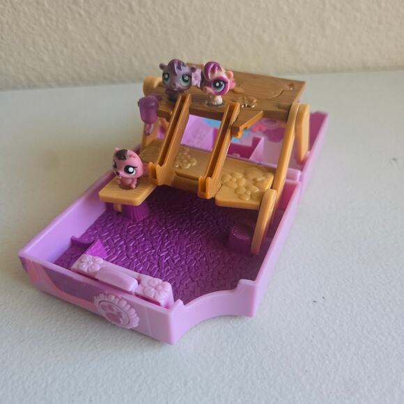 Littlest Pet Shop Teeniest Tiniest Teensies Popping Hamster House + 3 Figures - Picture 1 of 12